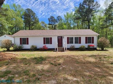 1014 Warner Road, Urbanna, VA 23175