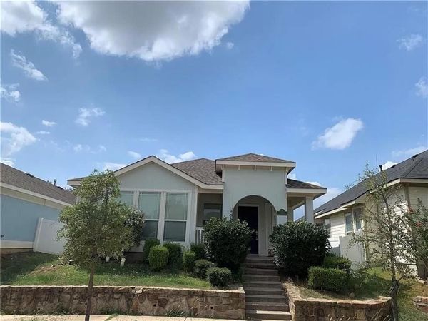 1525 Cherokee Rose Trail, Savannah, TX 76227