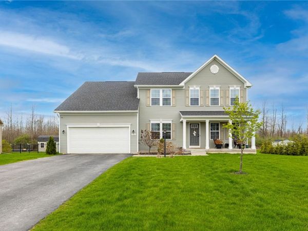 1816 Halesworth Lane, Ontario, NY 14519