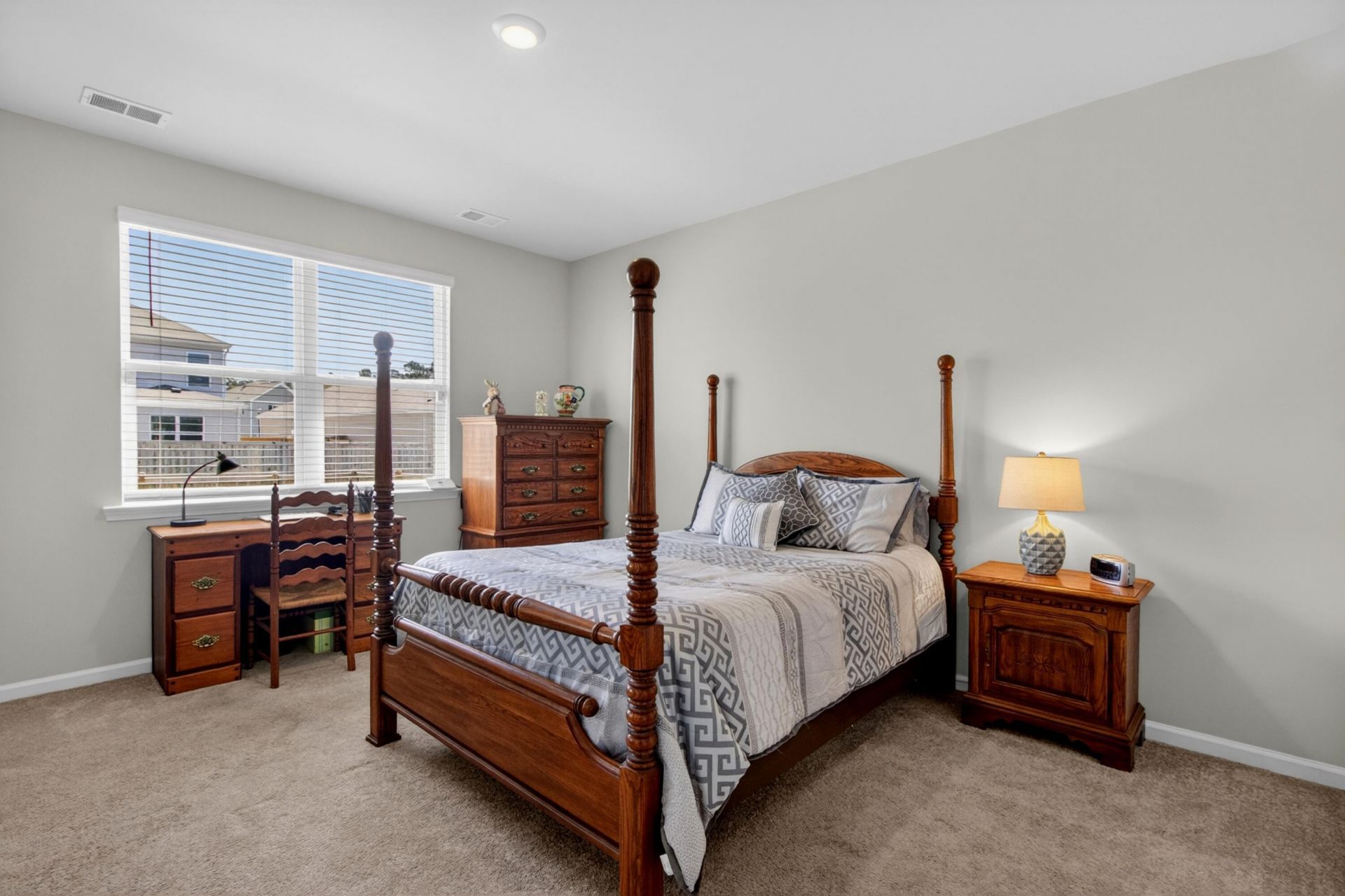 410 Eastern Pine Photo 12