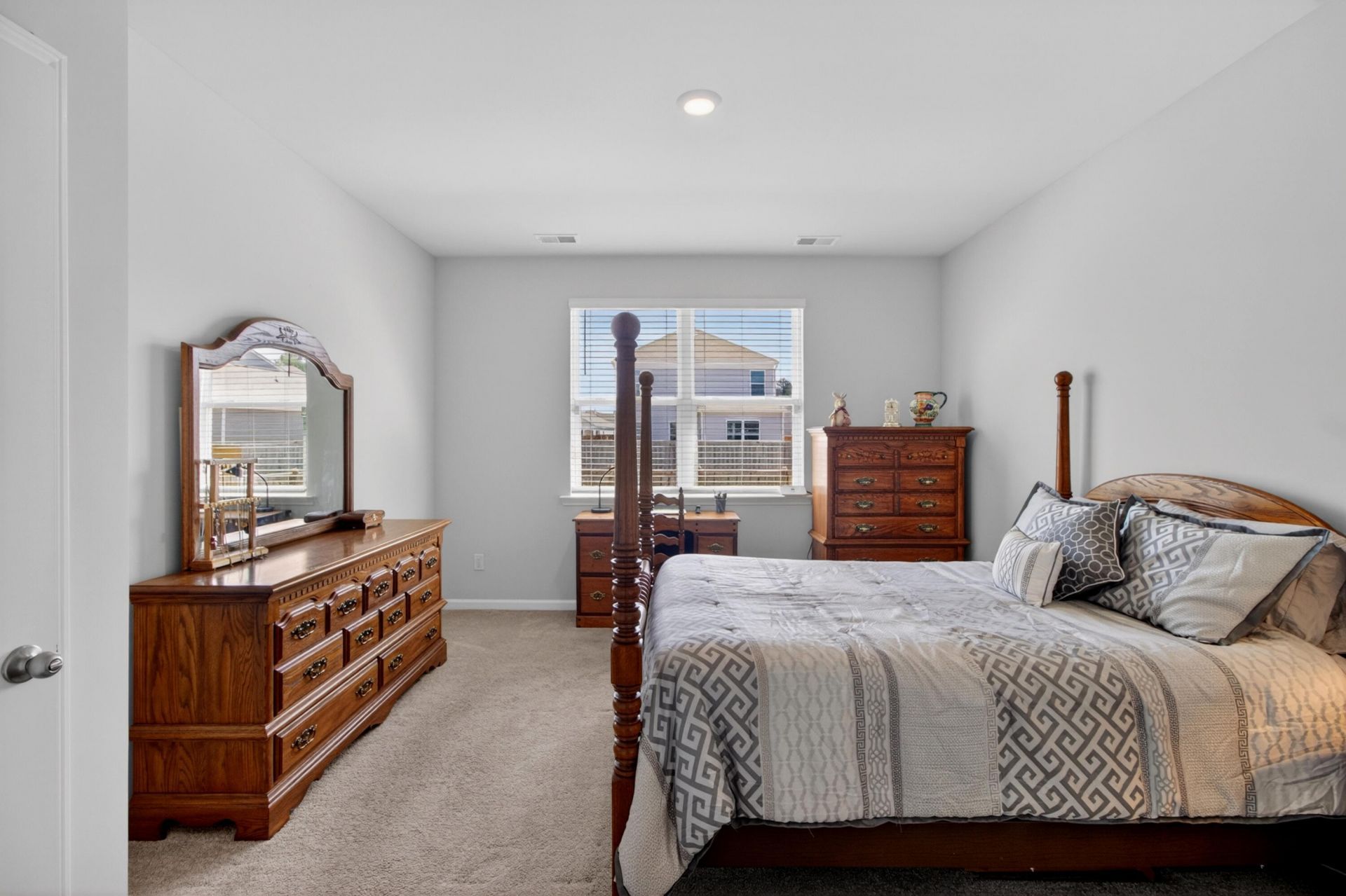 410 Eastern Pine Photo 13