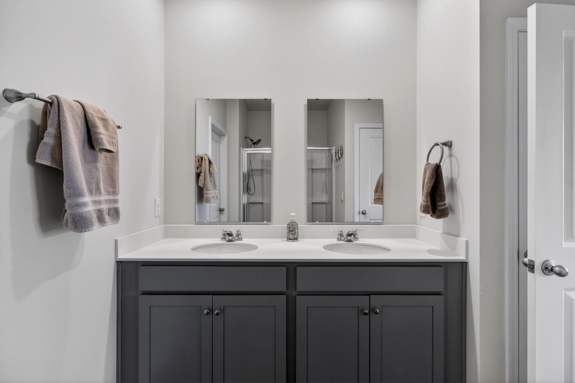 410 Eastern Pine Photo 15