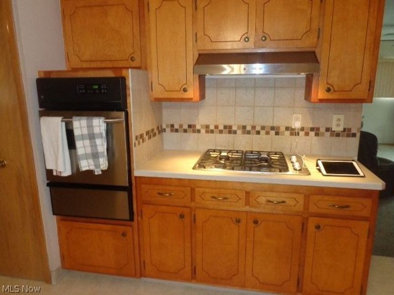 6195 Jamestown Drive, Parma, OH 44134 Photo 11