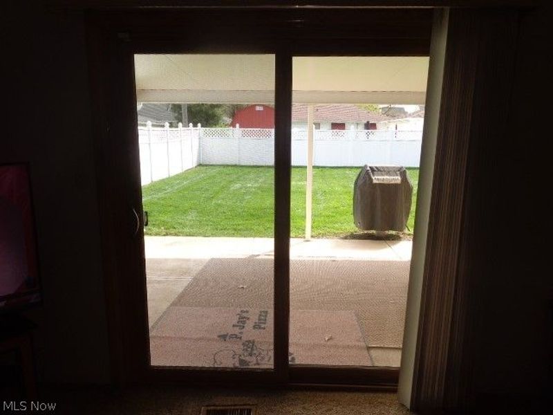 6195 Jamestown Drive, Parma, OH 44134 Photo 16