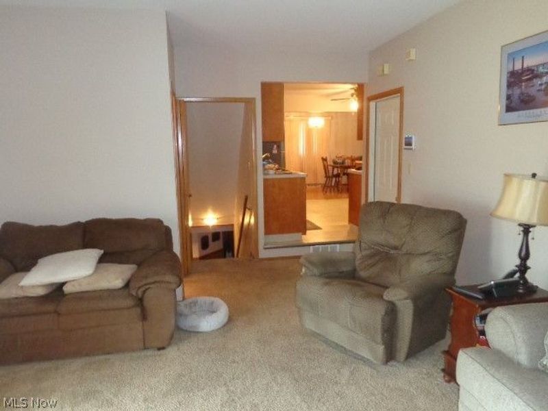 6195 Jamestown Drive, Parma, OH 44134 Photo 18