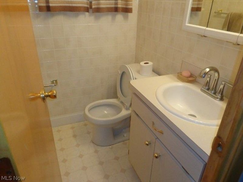 6195 Jamestown Drive, Parma, OH 44134 Photo 19