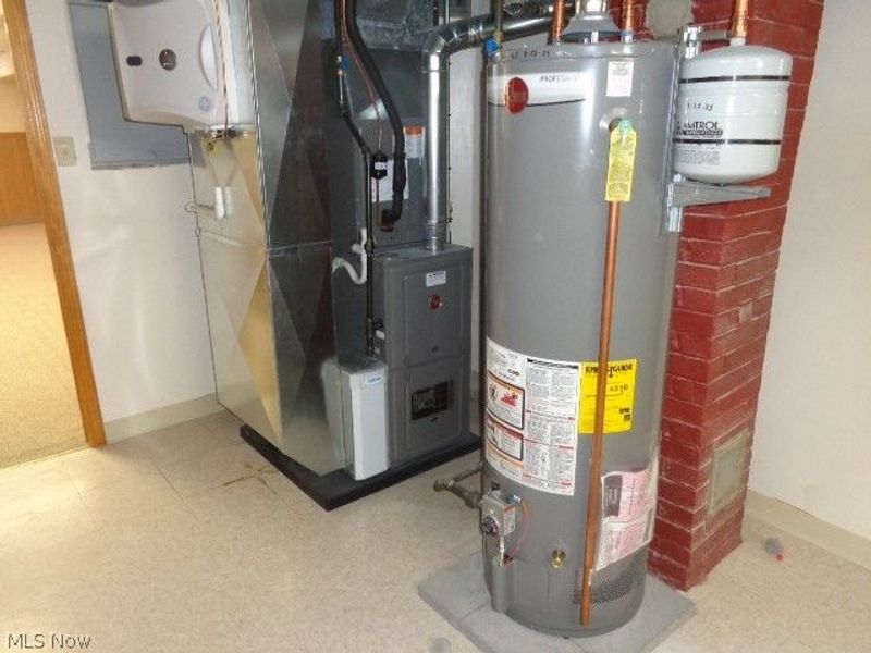 6195 Jamestown Drive, Parma, OH 44134 Photo 28