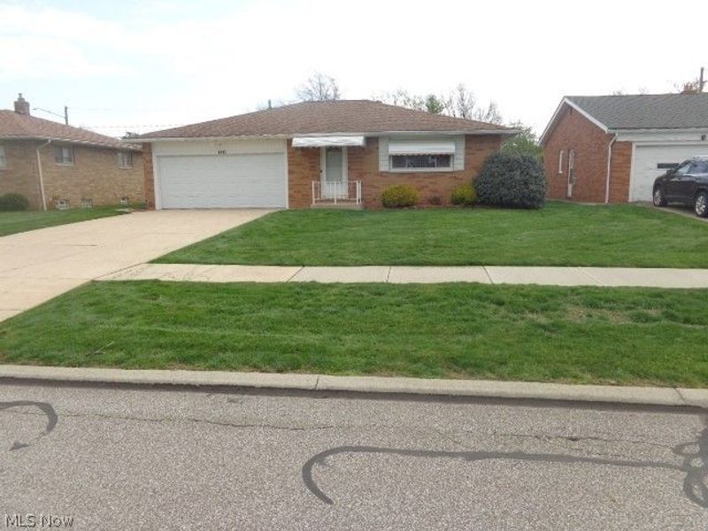 6195 Jamestown Drive, Parma, OH 44134 Photo 7