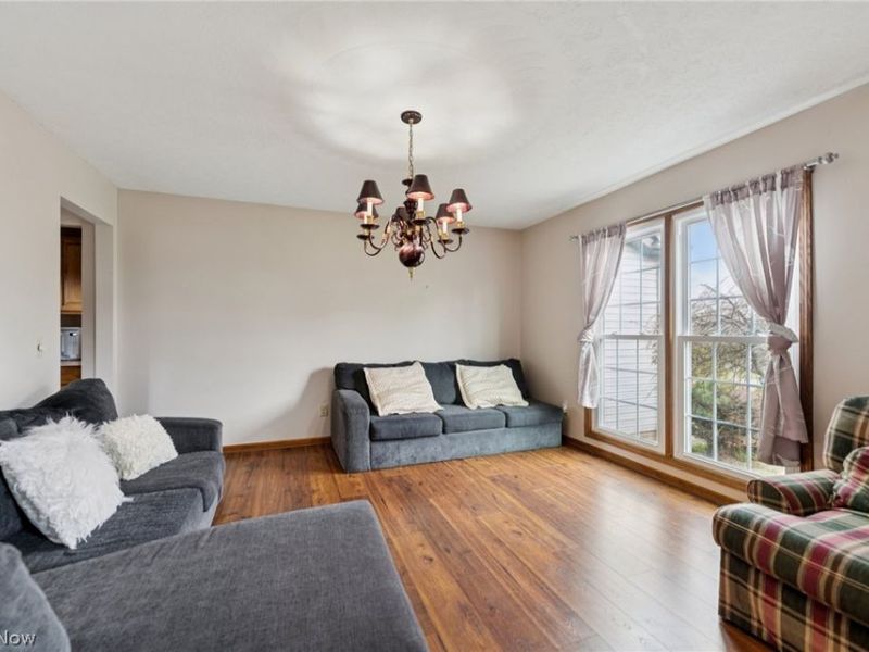 10917 Mogadore Avenue NW, Uniontown, OH 44685 Photo 3