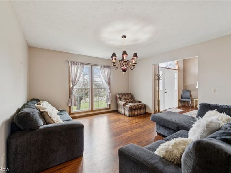 10917 Mogadore Avenue NW, Uniontown, OH 44685 Photo 4