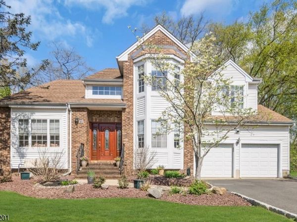 51 Oakland Rd, Old Bridge, NJ 08857