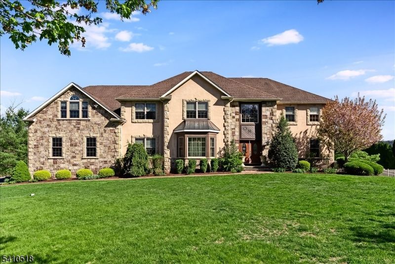 1 Brodziak Rd, Denville, NJ 07834 Main Photo