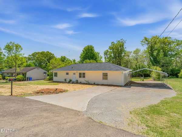 5317 Rowan Rd, Knoxville, TN 37912