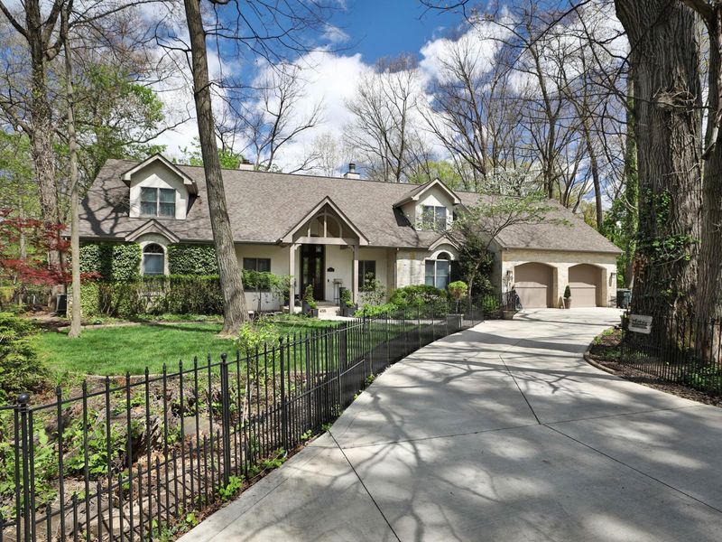 455 Walhalla Road, Columbus, OH 43202 Photo 1