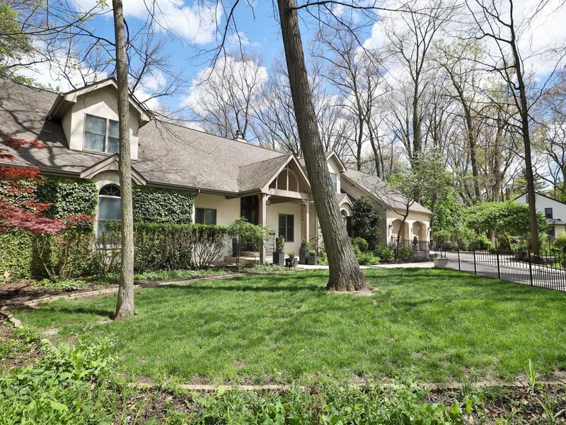 455 Walhalla Road, Columbus, OH 43202 Photo 2