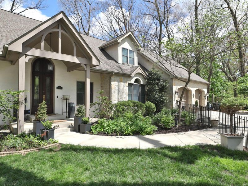 455 Walhalla Road, Columbus, OH 43202 Photo 3