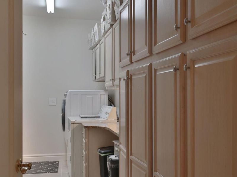 455 Walhalla Road, Columbus, OH 43202 Photo 33