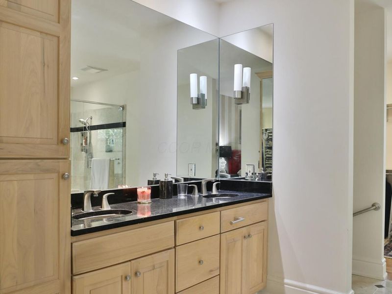 455 Walhalla Road, Columbus, OH 43202 Photo 44