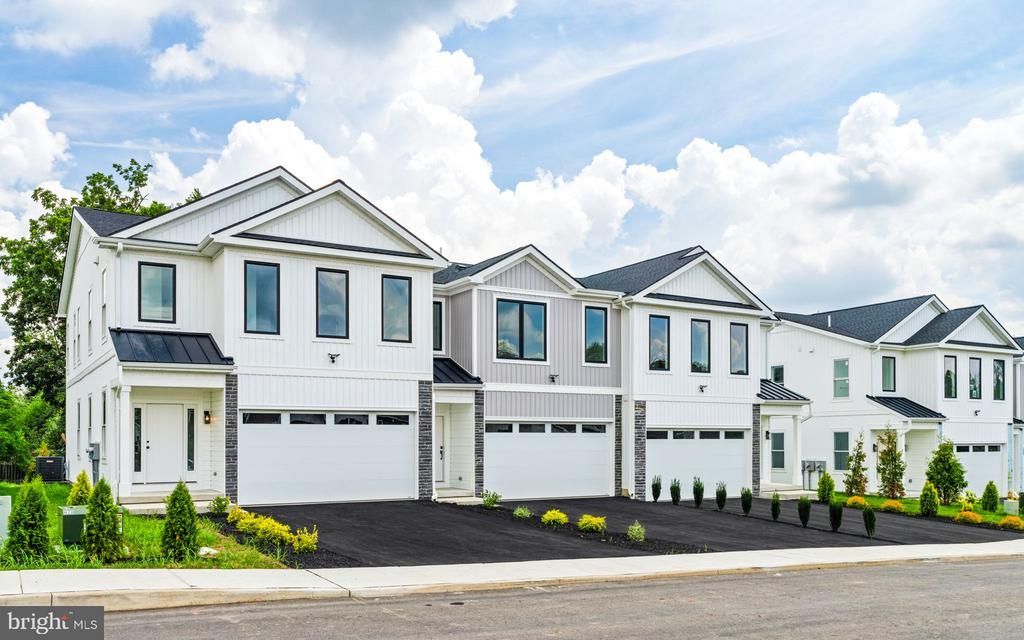 653 Provident Road, Southampton, PA 18966 Main Photo