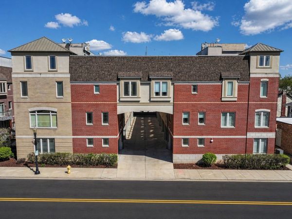 922 Warren Avenue , Unit 103, Downers Grove, IL 60515