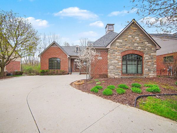 5496 Pinnacle Court, Ann Arbor, MI 48108