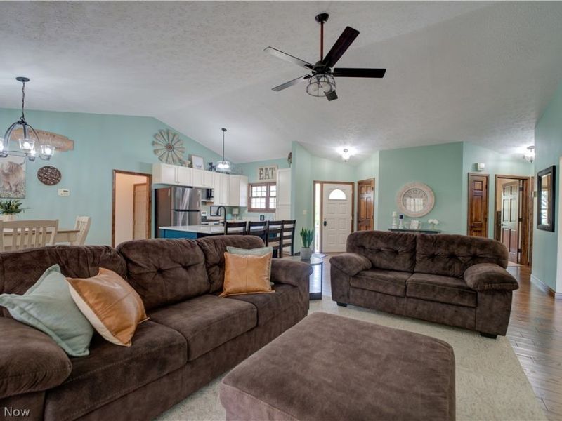 118 Sassafras Drive, Vermilion, OH 44089 Photo 2