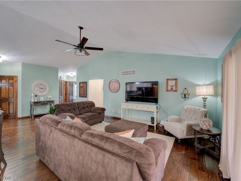 118 Sassafras Drive, Vermilion, OH 44089 Photo 3