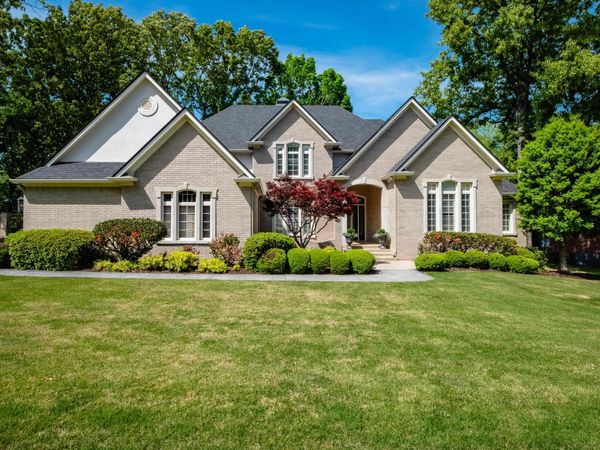 18 Hickory Creek Drive , Little Rock, AR 72212