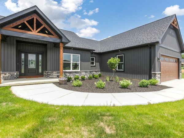 4254 Stone Hill Drive E, Carroll, OH 43112