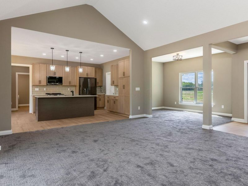 4254 Stone Hill Drive E, Carroll, OH 43112 Photo 10