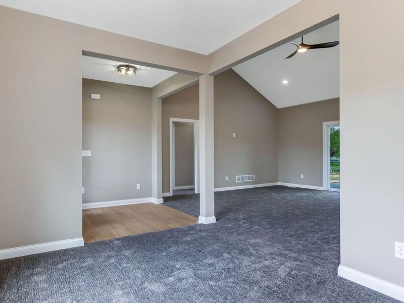 4254 Stone Hill Drive E, Carroll, OH 43112 Photo 13