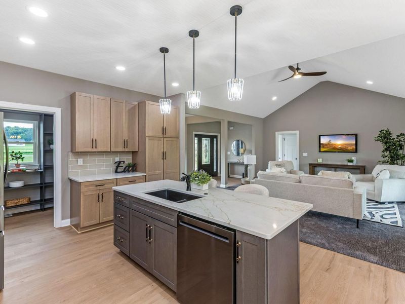 4254 Stone Hill Drive E, Carroll, OH 43112 Photo 16