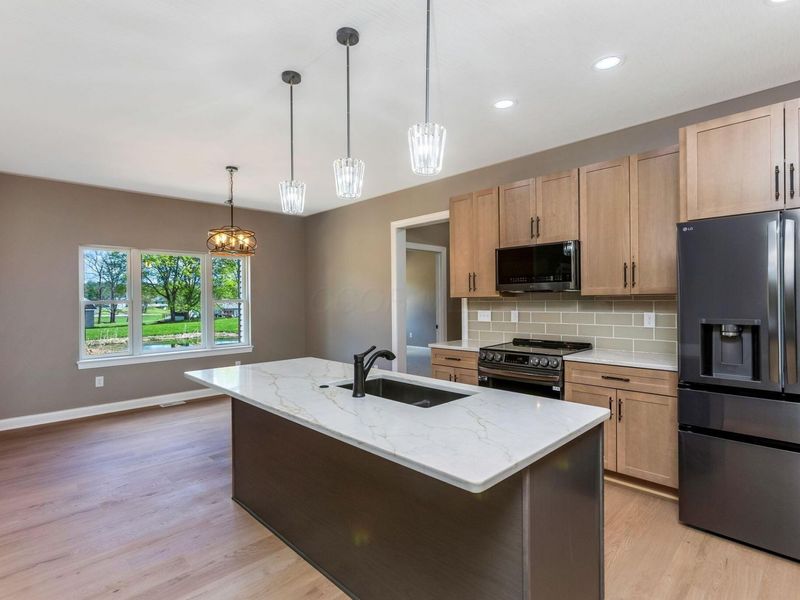 4254 Stone Hill Drive E, Carroll, OH 43112 Photo 16