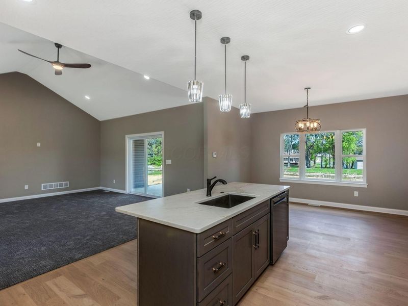 4254 Stone Hill Drive E, Carroll, OH 43112 Photo 24