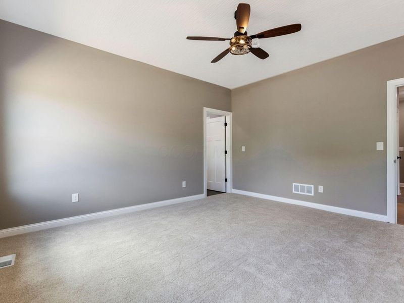 4254 Stone Hill Drive E, Carroll, OH 43112 Photo 35