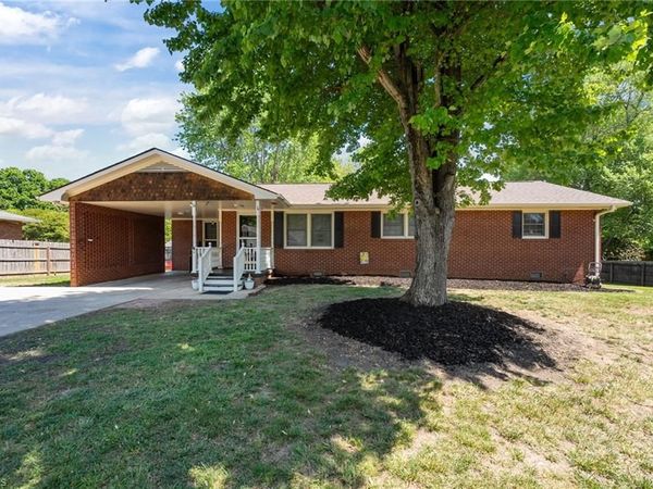 811 Wagoner Road , Elon, NC 27244