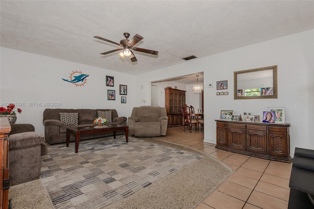 401 NW 93rd Ave, Pembroke Pines, FL 33024 Photo