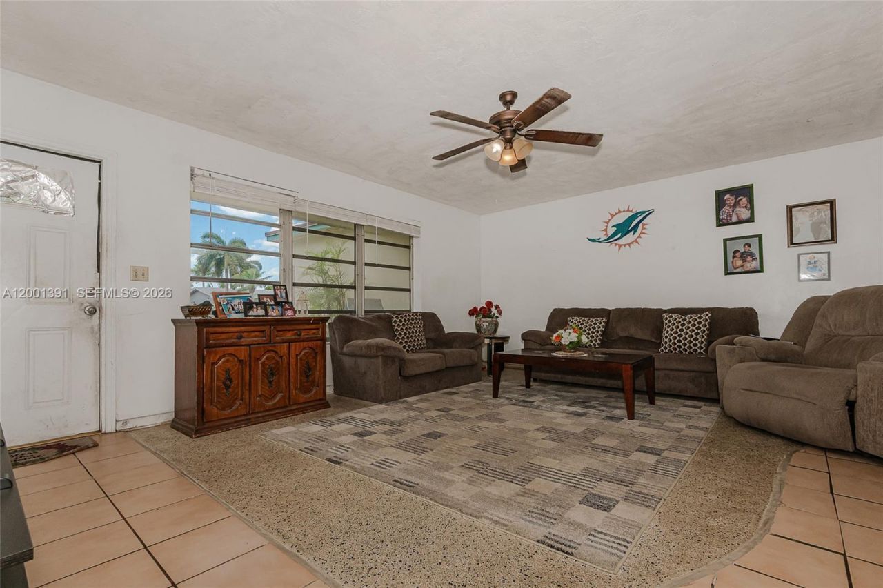 401 NW 93rd Ave, Pembroke Pines, FL 33024 Photo