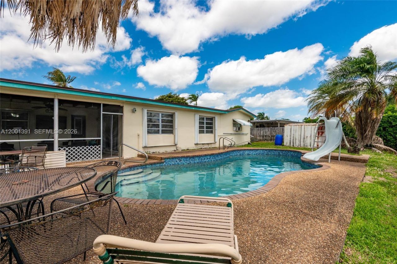 401 NW 93rd Ave, Pembroke Pines, FL 33024 Photo