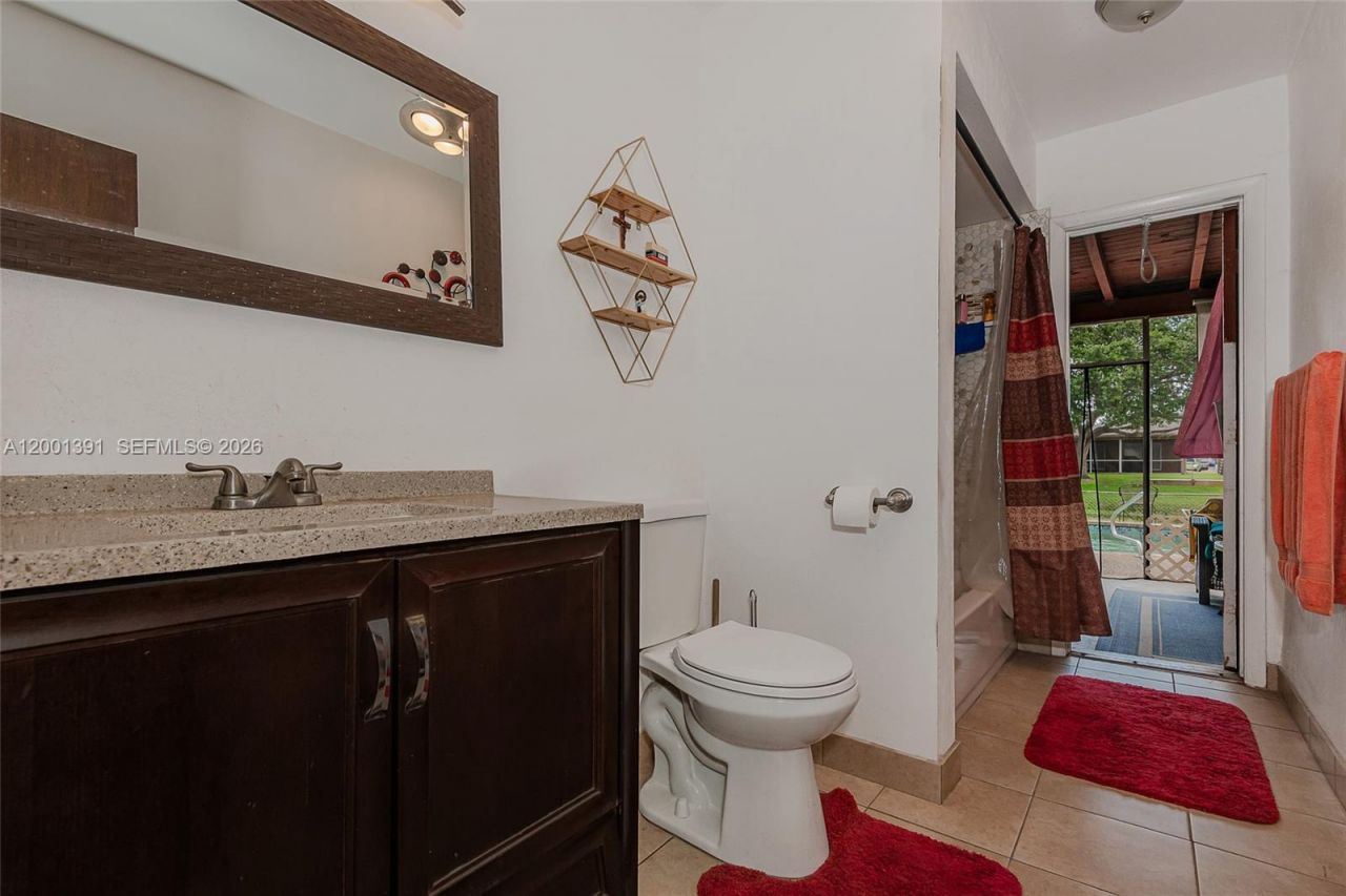 401 NW 93rd Ave, Pembroke Pines, FL 33024 Photo