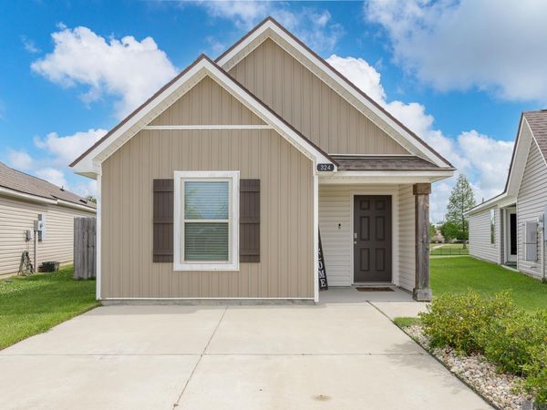 324 S Iberville Ave, Gonzales, LA 70737