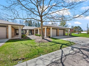 985 Wexford Way, Rochester Hills, MI 48307