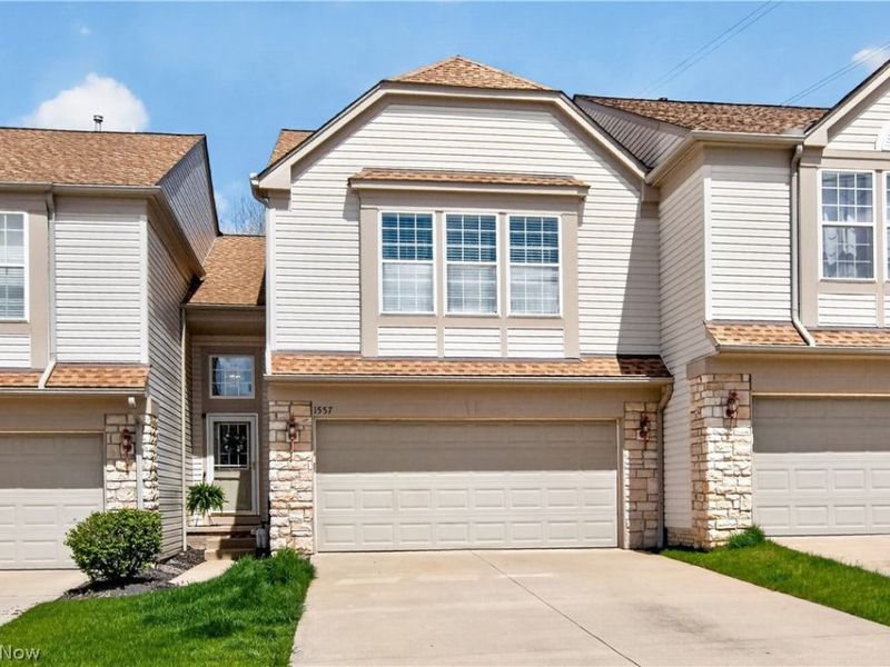 1557 N Yorkshire Drive, Broadview Heights, OH 44147 Photo 1