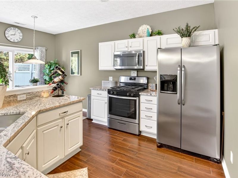 1557 N Yorkshire Drive, Broadview Heights, OH 44147 Photo 12