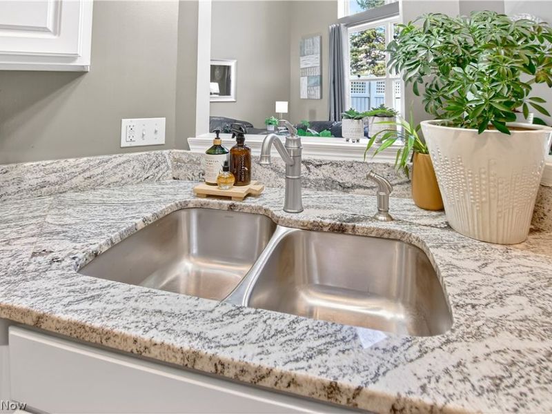 1557 N Yorkshire Drive, Broadview Heights, OH 44147 Photo 15