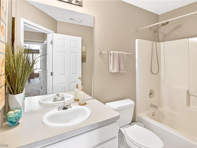 1557 N Yorkshire Drive, Broadview Heights, OH 44147 Photo 23