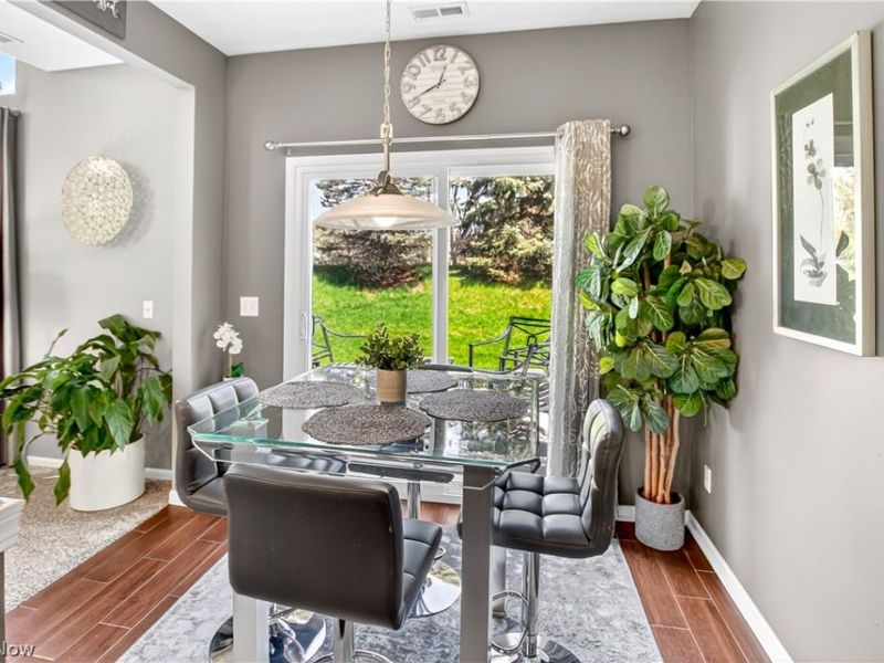 1557 N Yorkshire Drive, Broadview Heights, OH 44147 Photo 9