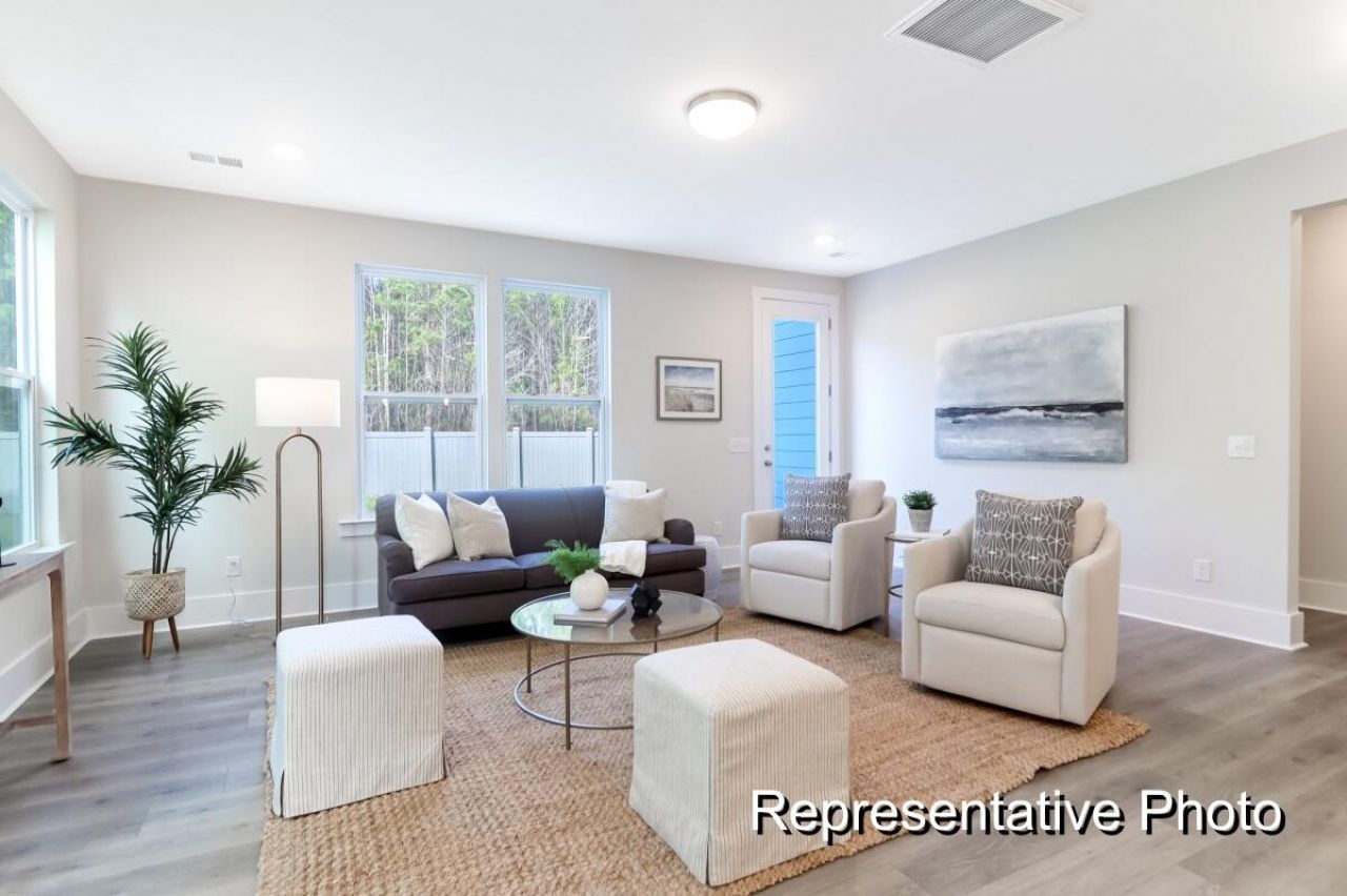 1044 House Finch Avenue Photo 8