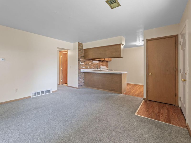 357 E 14th Avenue, Columbus, OH 43201 Photo 11