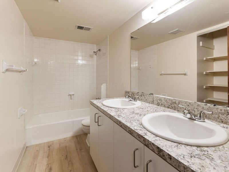 357 E 14th Avenue, Columbus, OH 43201 Photo 19